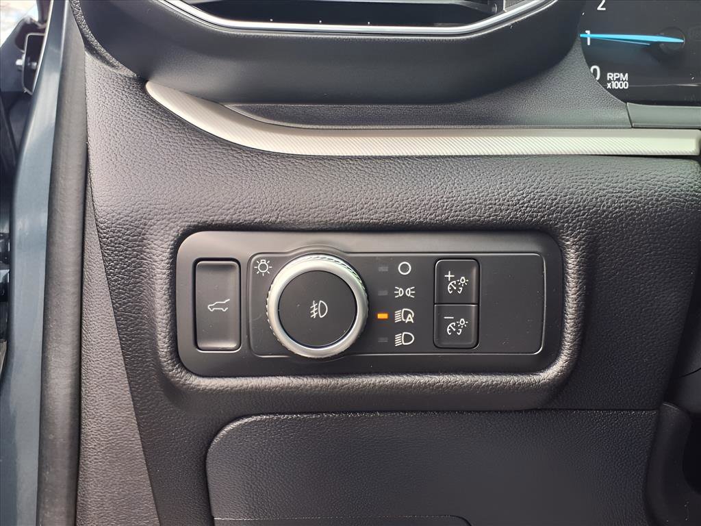 Used 2022 Ford Explorer XLT w/ Equipment Group 202A image 24