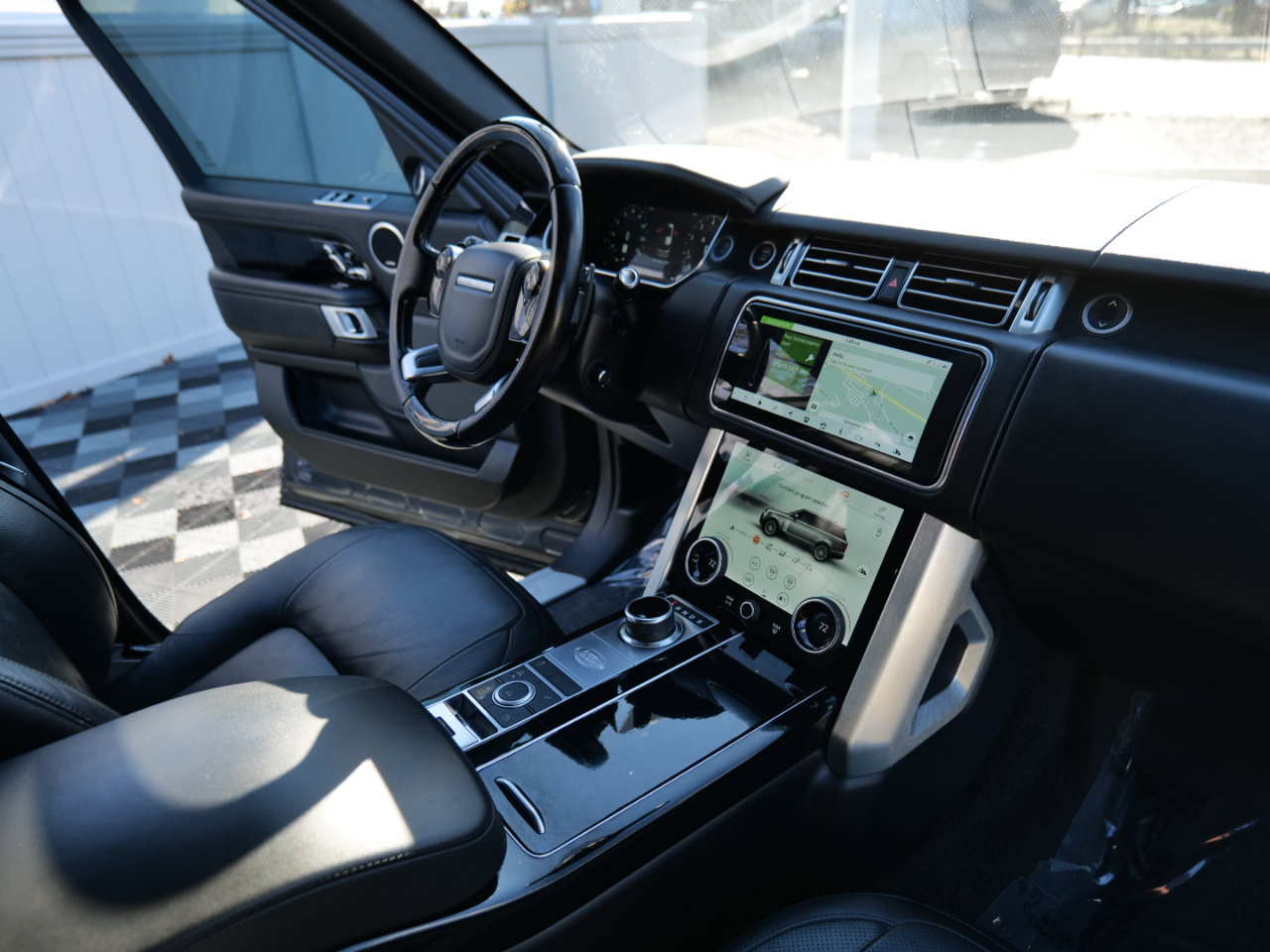 Used 2022 Land Rover Range Rover P525 Westminster Edition image 36