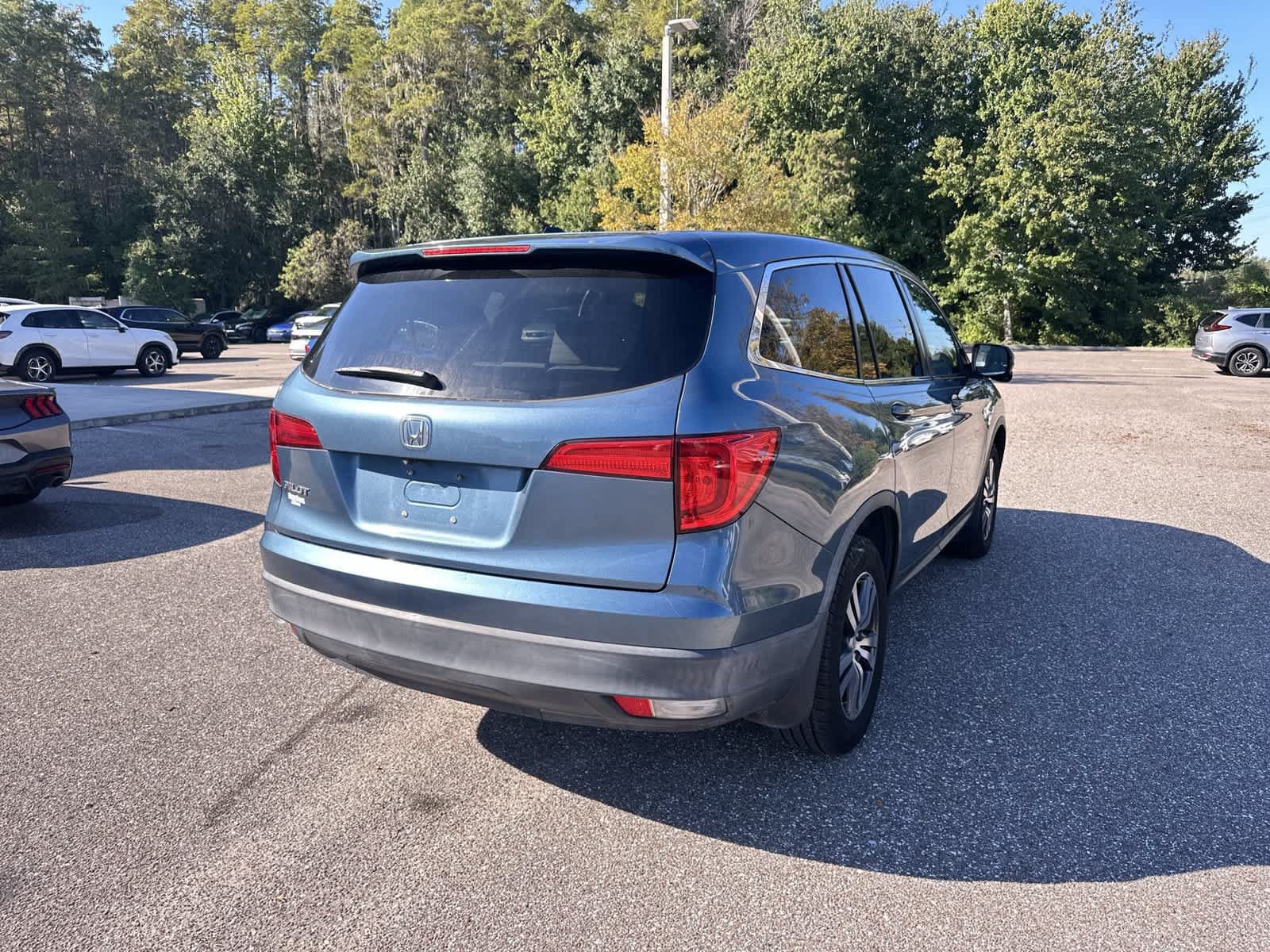Used 2017 Honda Pilot EX-L image 6