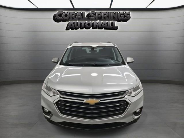 Used 2018 Chevrolet Traverse LT image 2