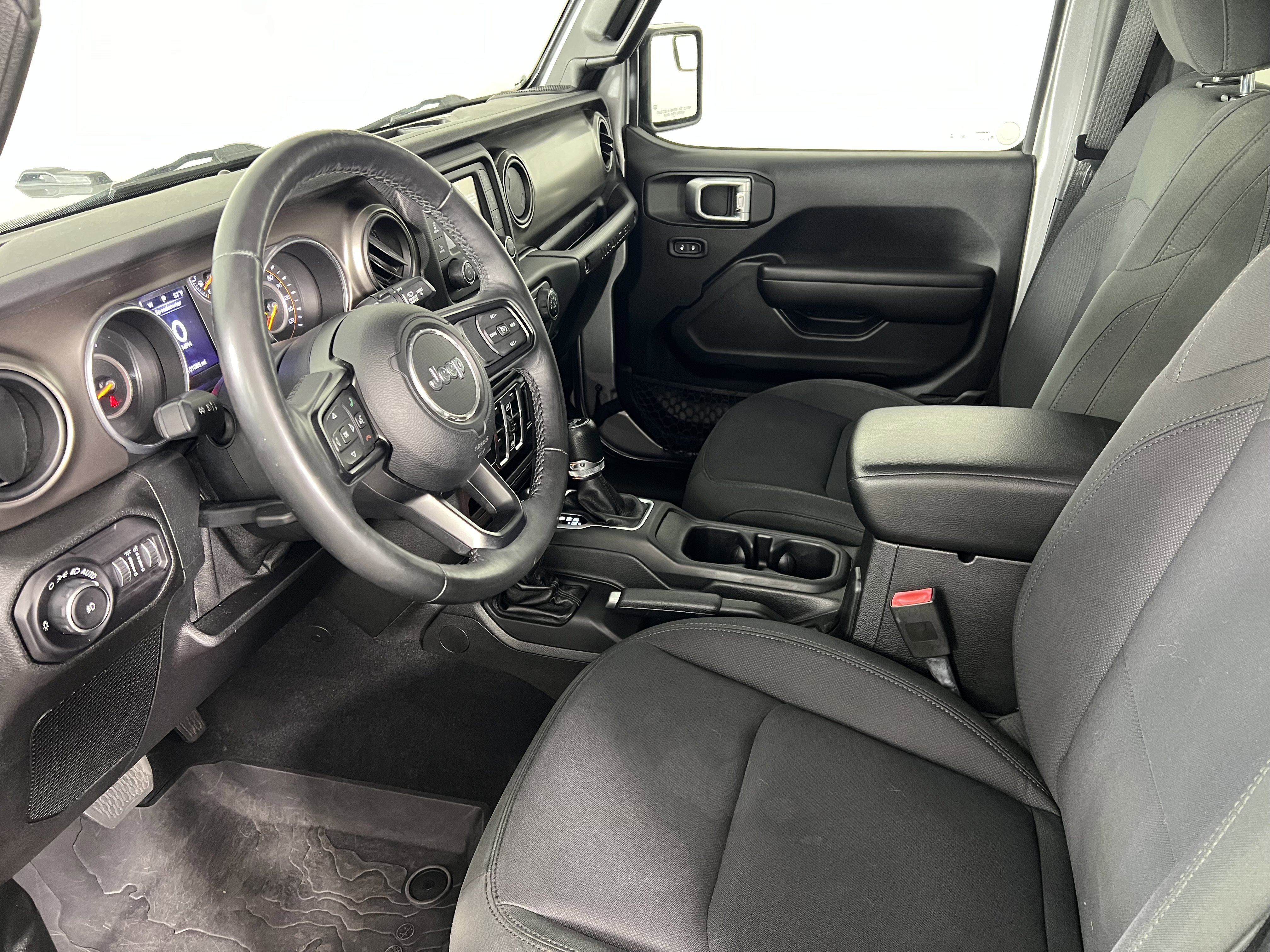 Used 2018 Jeep Wrangler Unlimited Sport S image 4