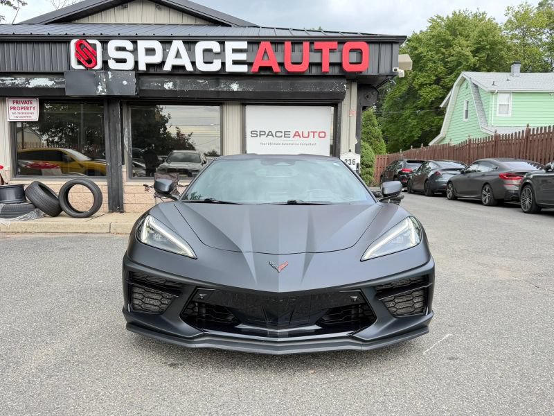 Used 2024 Chevrolet Corvette Stingray Preferred Cpe w/ Z51 Performance Package RWD image 2