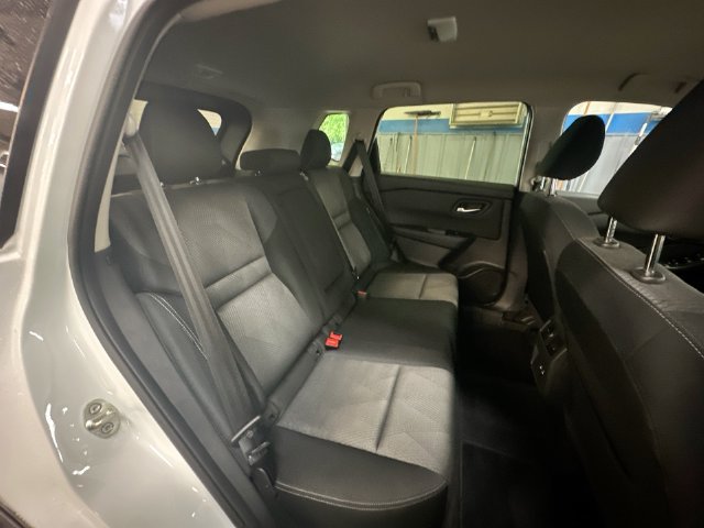 Used 2026 Nissan Rogue SV AWD/4WD image 32