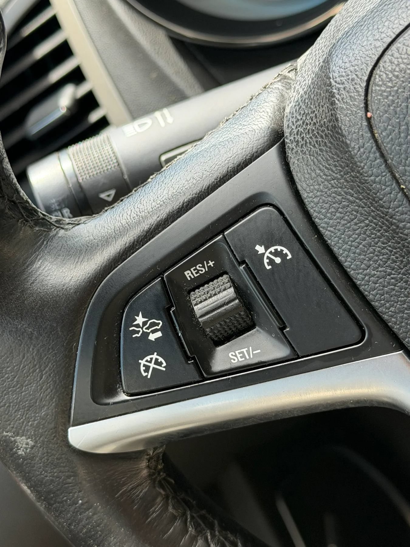 Used 2015 Buick Verano Leather FWD image 17
