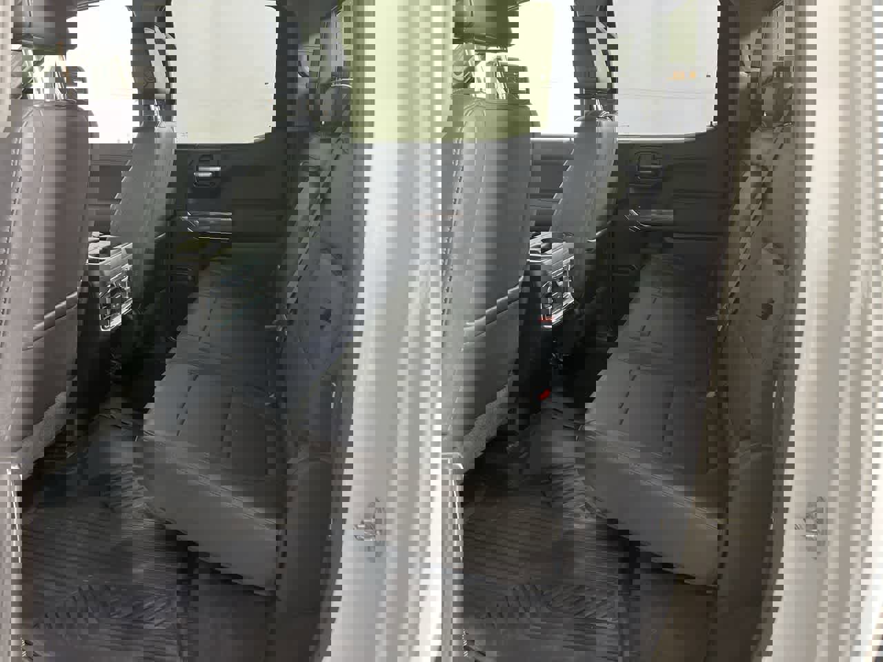 Used 2021 Chevrolet Silverado 1500 LTZ w/ Technology Package image 27