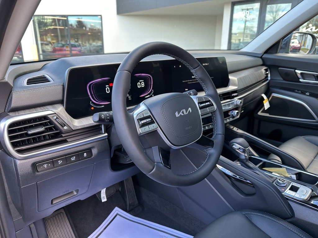 New 2025 Kia Telluride EX image 32