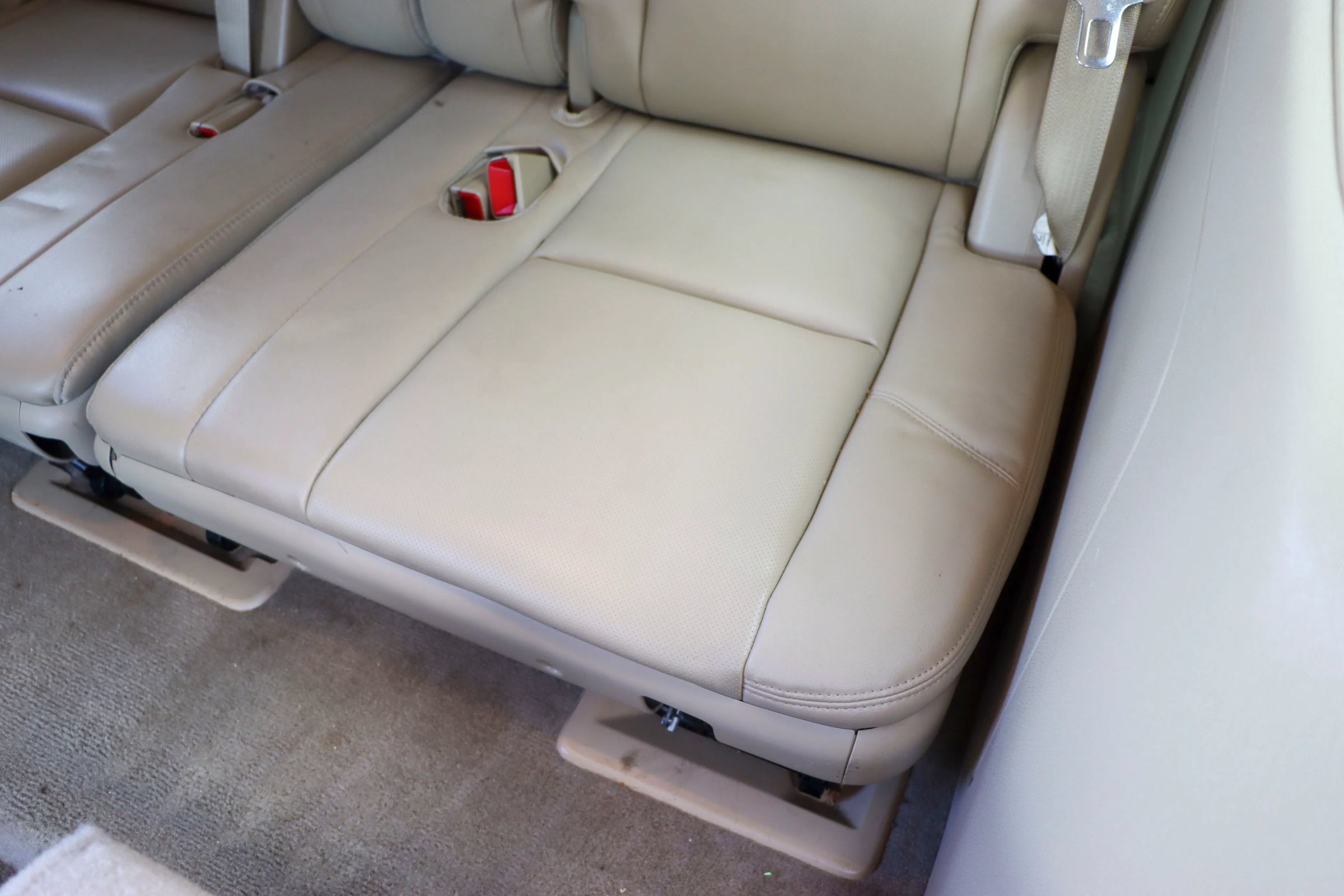 Used 2014 Cadillac Escalade Premium RWD image 20