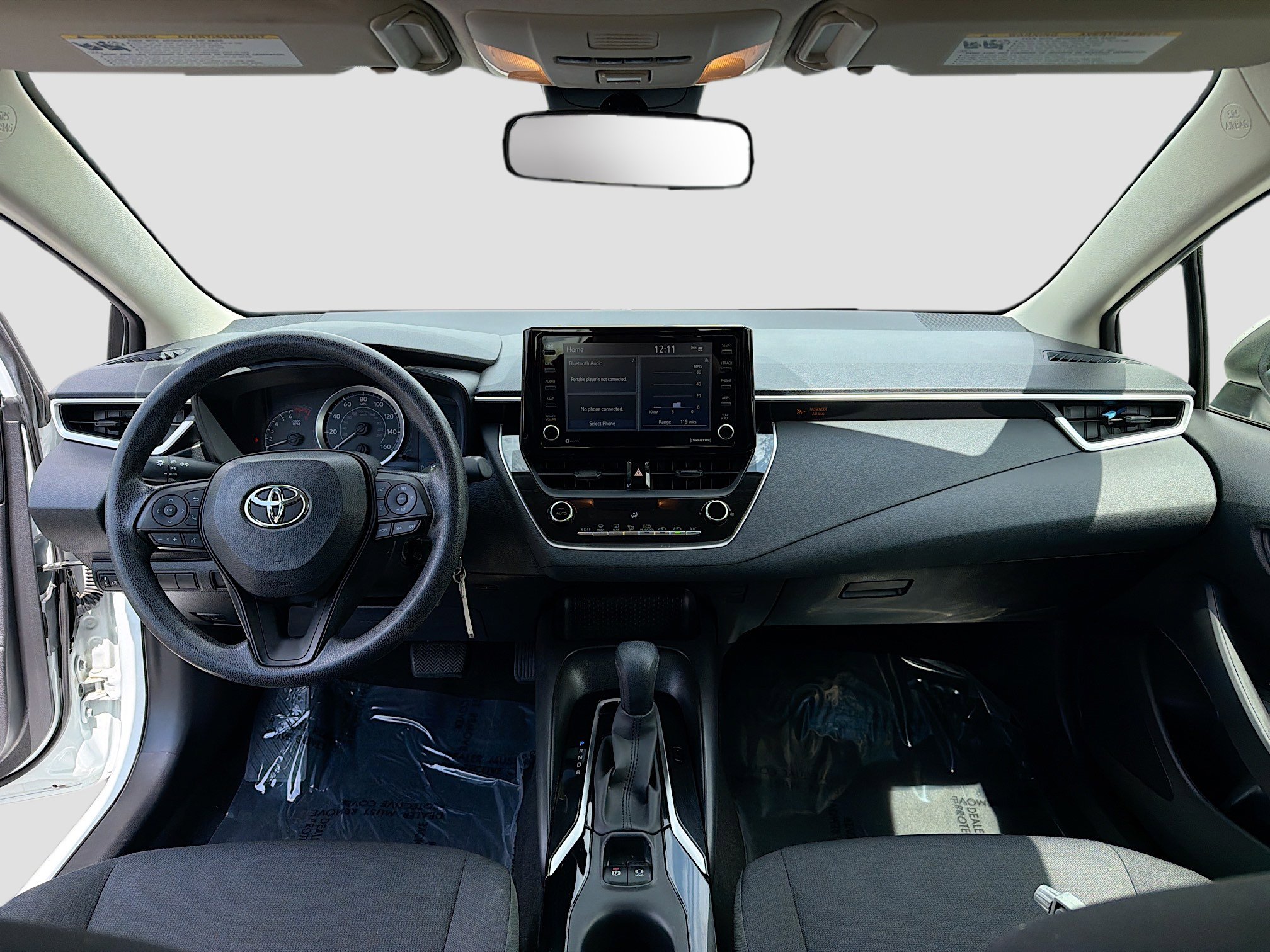 Used 2022 Toyota Corolla LE FWD image 3