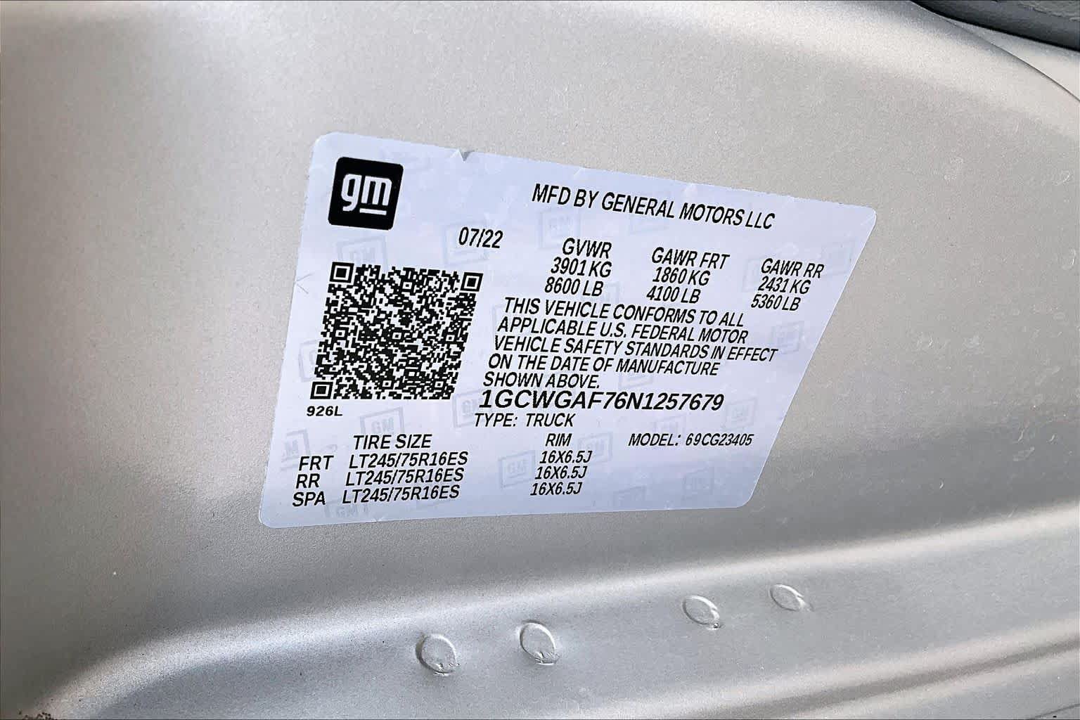 Used 2022 Chevrolet Express 2500 w/ Enhanced Convenience Package RWD image 34