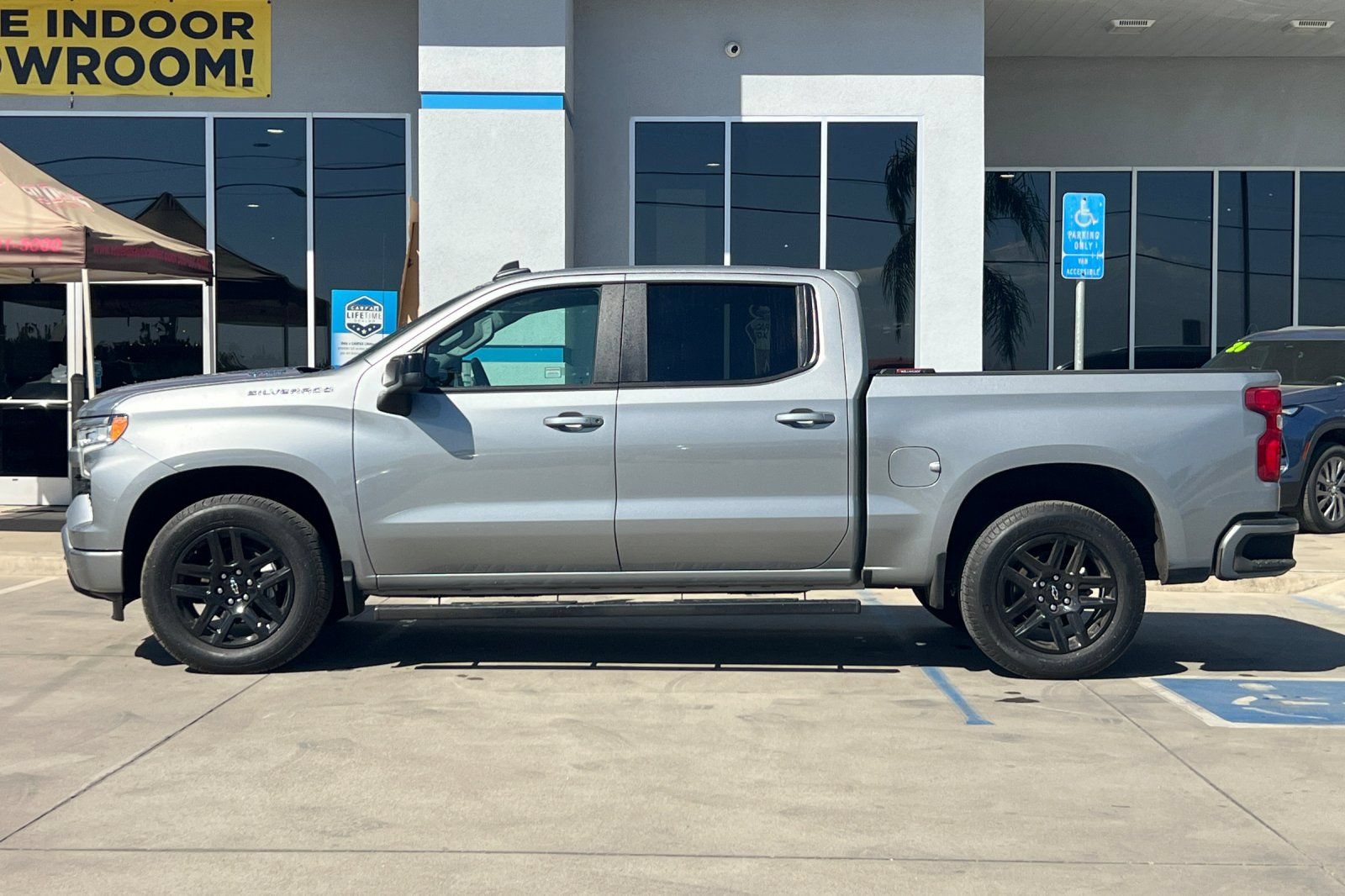 Used 2024 Chevrolet Silverado 1500 RST w/ Convenience Package II RWD image 8
