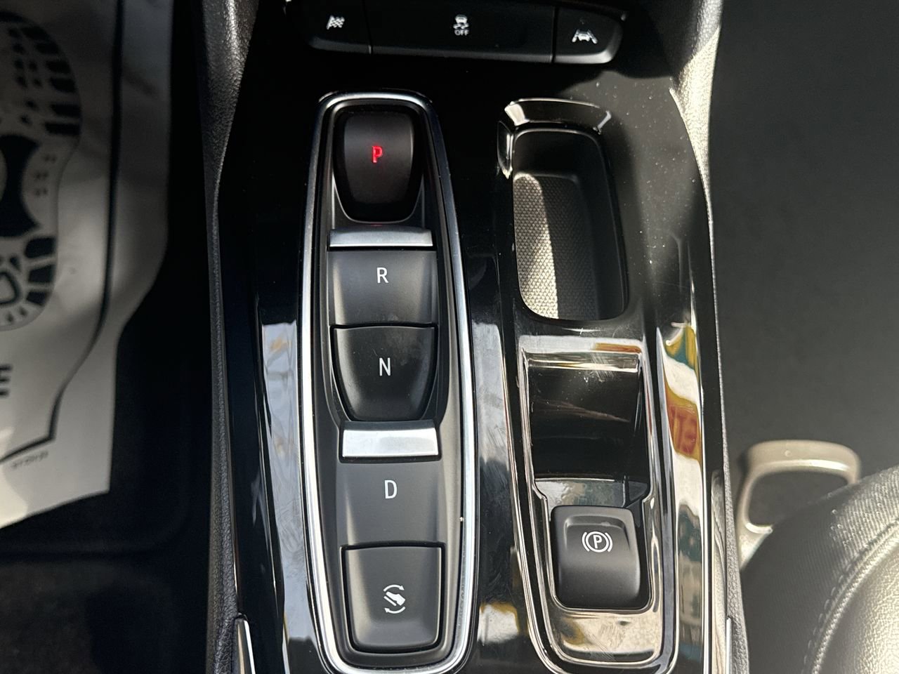 Used 2023 Chevrolet Bolt EUV Premier w/ Sun & Sound Package image 15