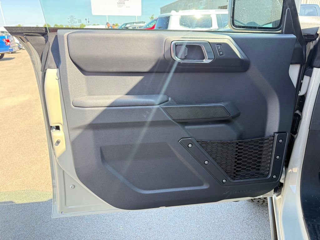 New 2025 Ford Bronco Badlands image 7