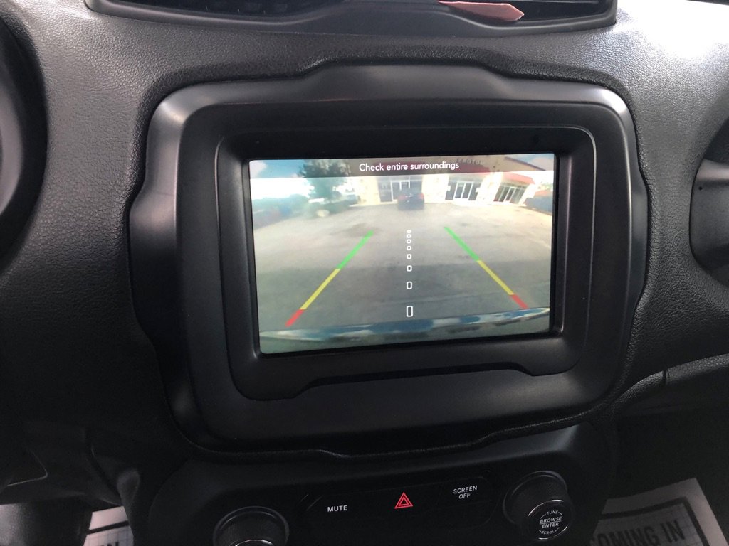 Used 2018 Jeep Renegade Altitude image 19