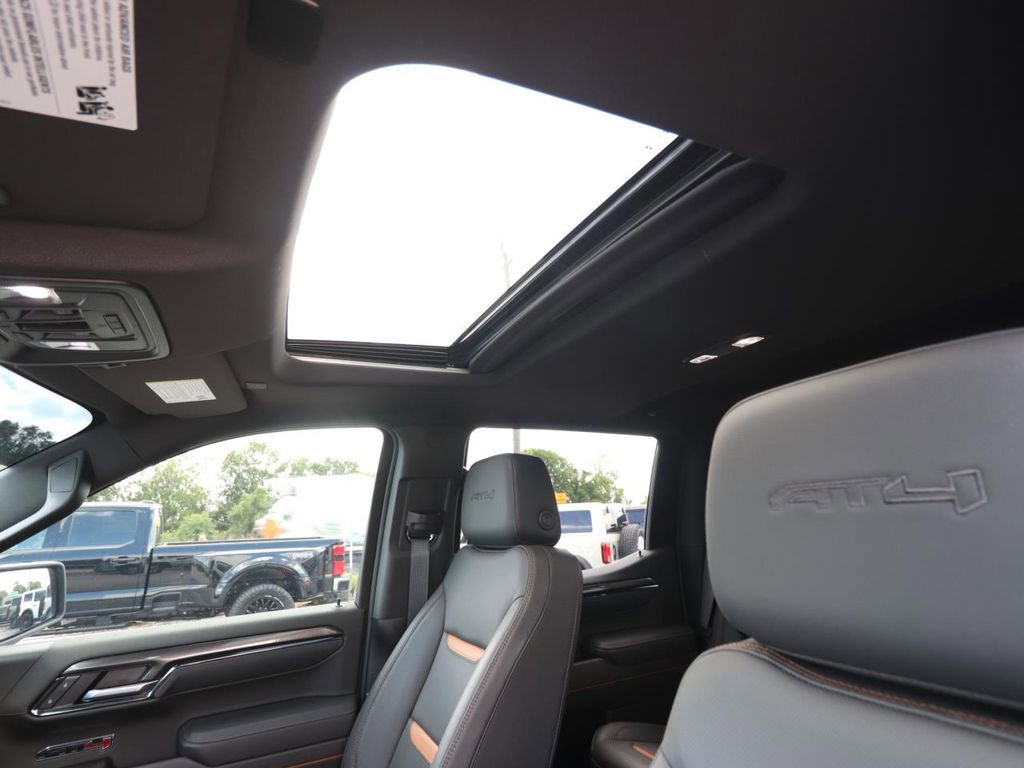 Used 2025 GMC Sierra 1500 AT4 w/ AT4 Premium Package image 4