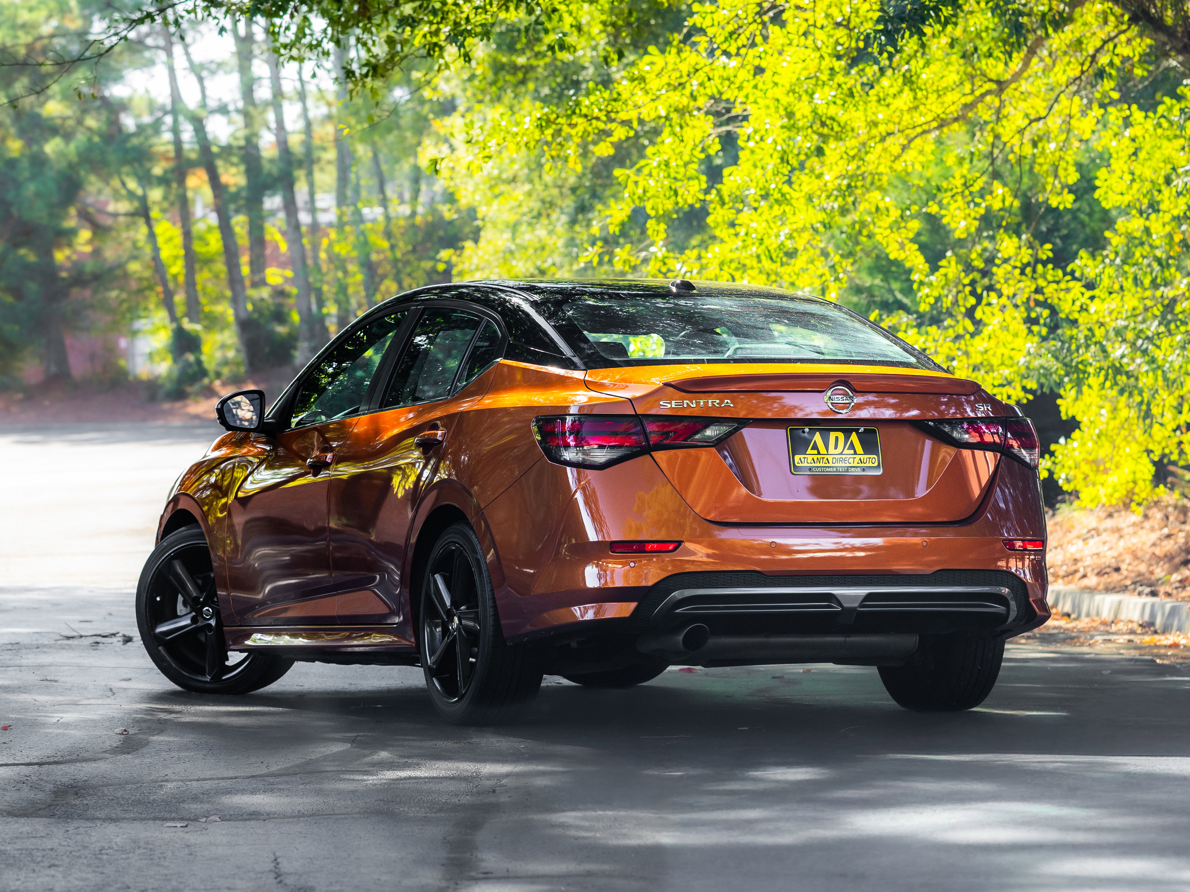 Used 2021 Nissan Sentra SR w/ SR Premium Package image 3