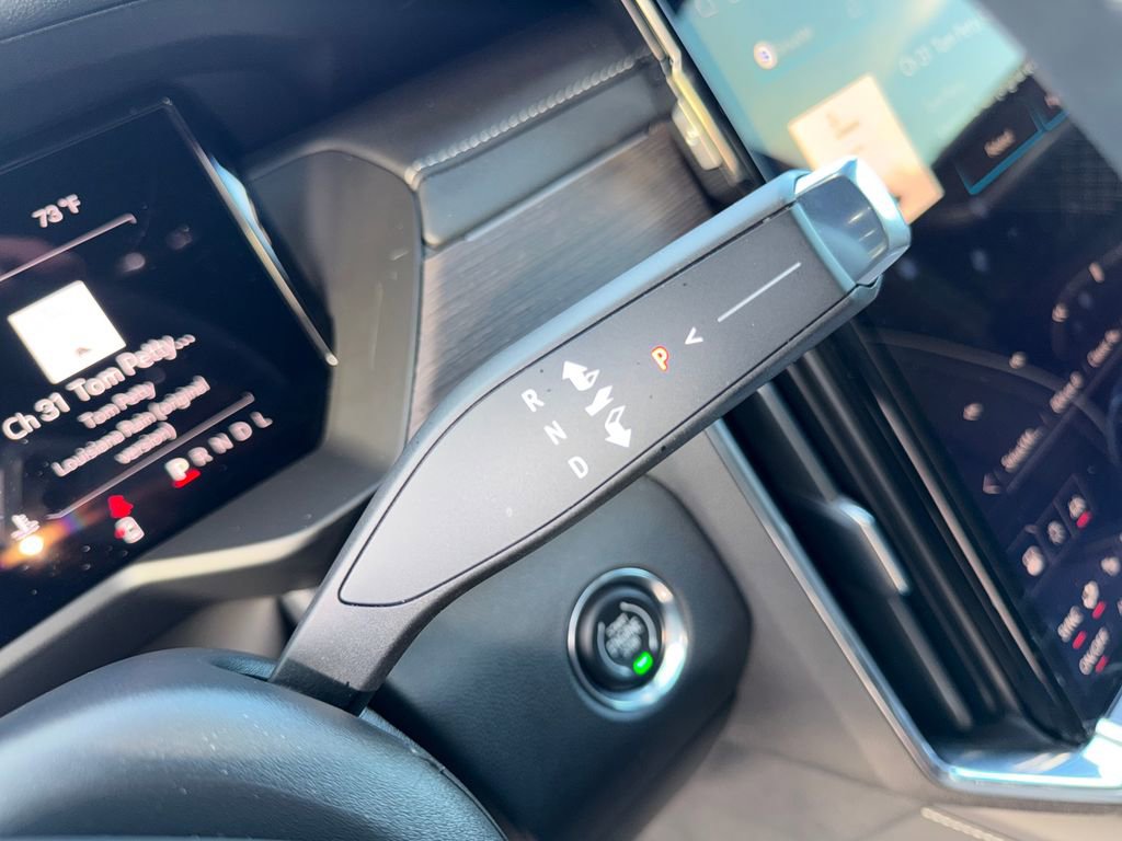 Certified 2026 GMC Acadia Denali w/ Super Cruise Package FWD image 28