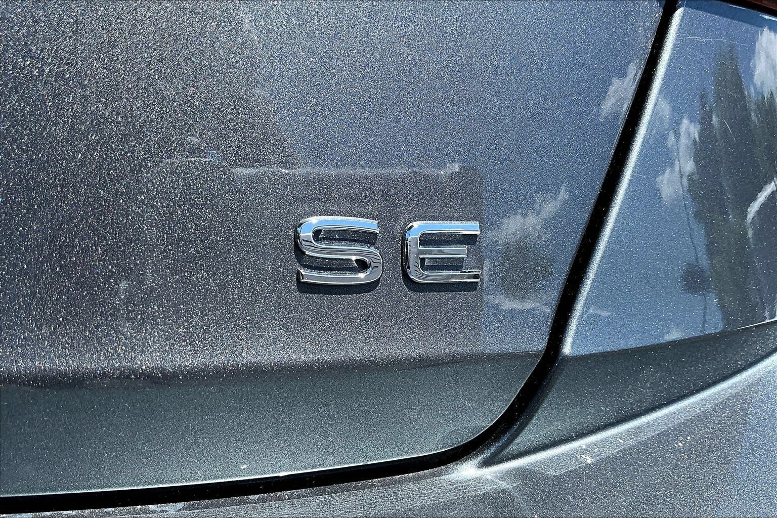 Used 2024 Volkswagen Jetta SE FWD image 23