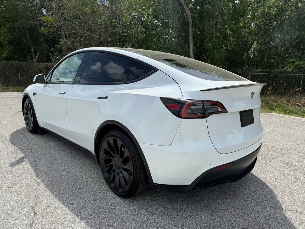 Used 2022 Tesla Model Y Performance image 14