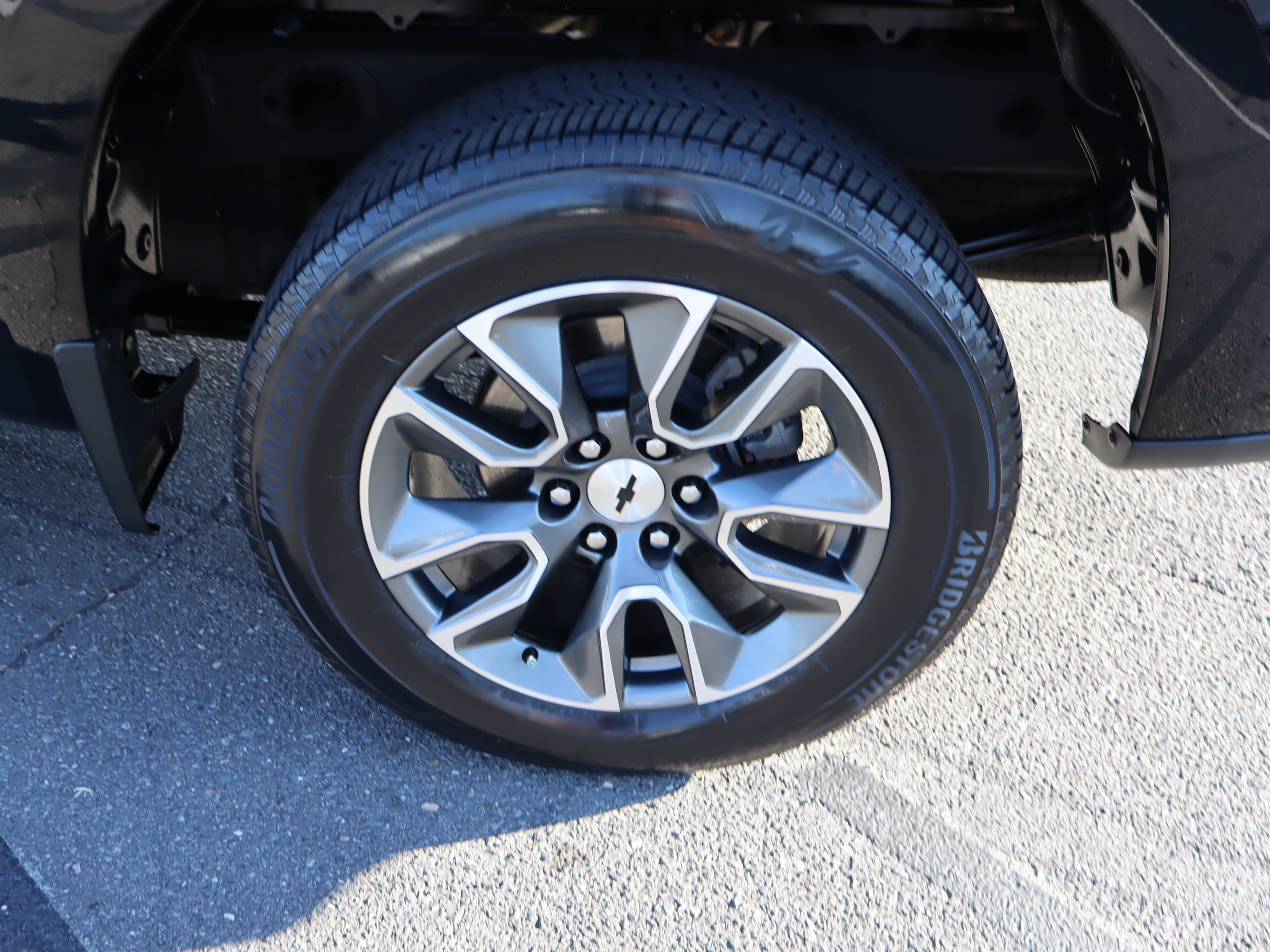 Used 2023 Chevrolet Silverado 1500 RST AWD/4WD image 38