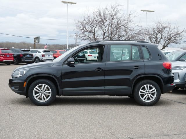 Used 2017 Volkswagen Tiguan S image 4