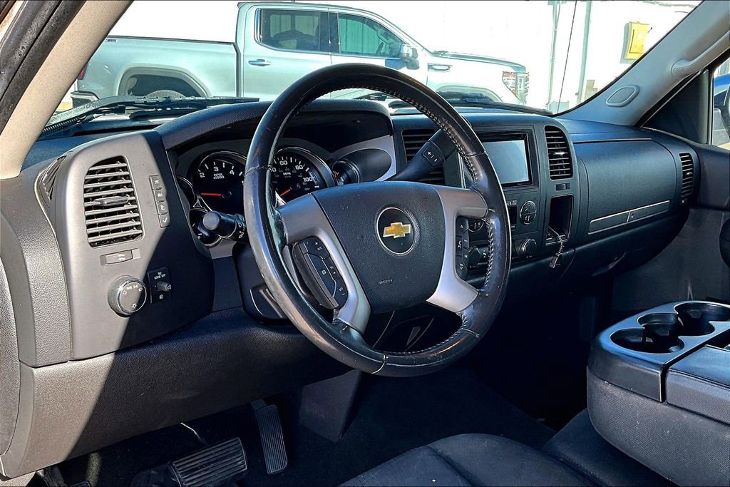 Used 2011 Chevrolet Silverado 1500 LT w/ Regional Value Package image 16