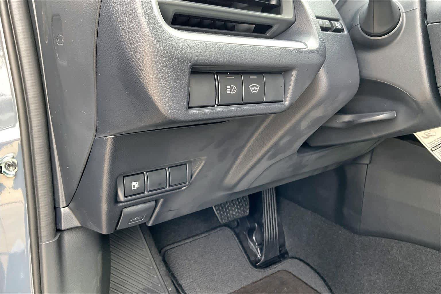 New 2026 Toyota Prius LE FWD image 19