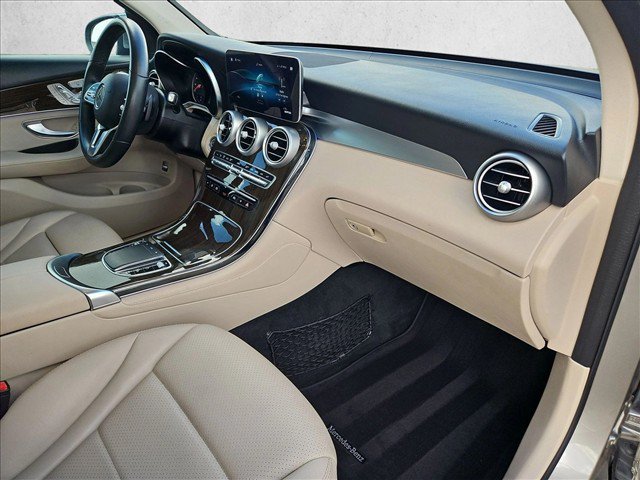 Used 2020 Mercedes-Benz GLC 300 image 23