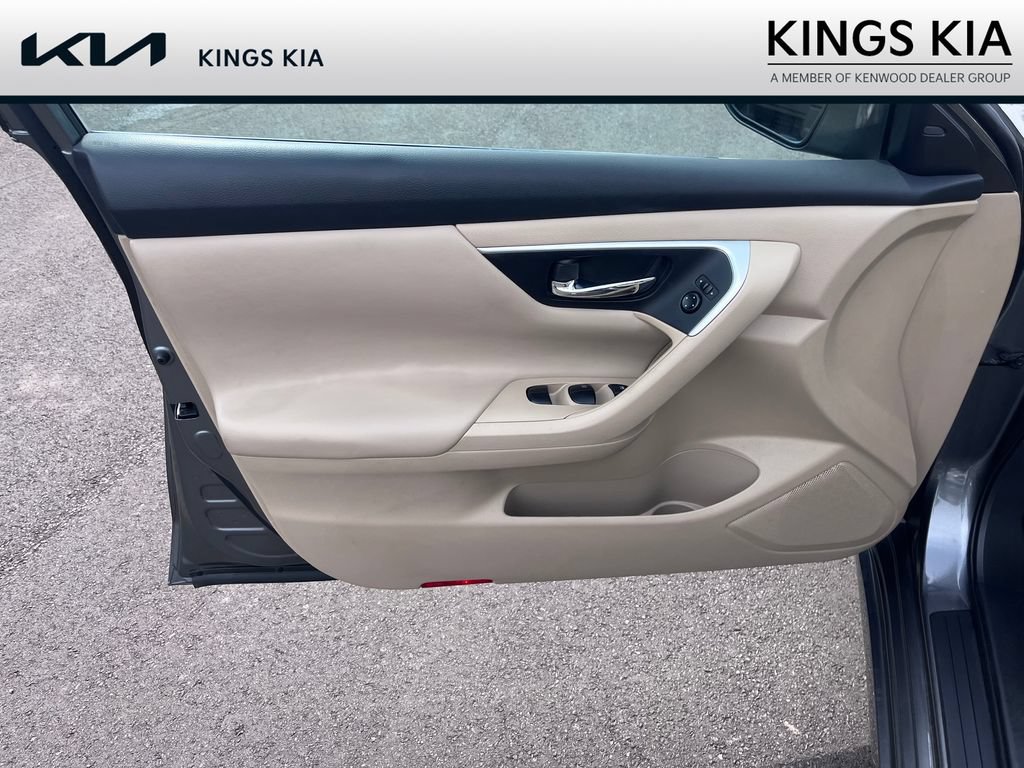 Used 2016 Nissan Altima 2.5 SV FWD image 8