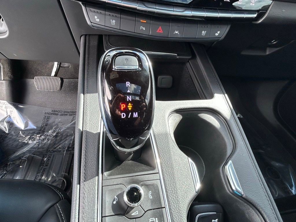 Used 2025 Cadillac XT4 Premium Luxury image 25