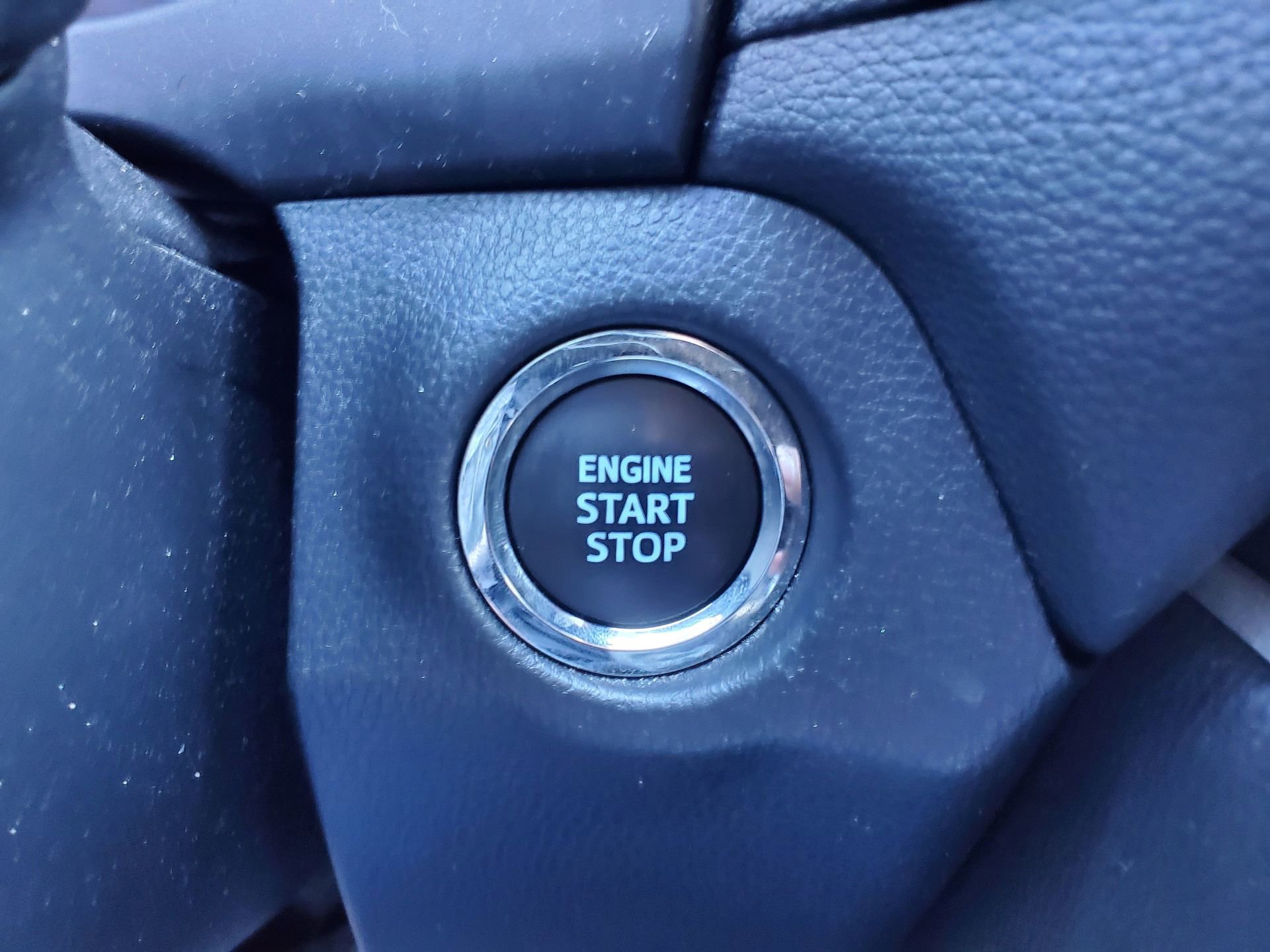 Used 2022 Toyota RAV4 XLE image 28