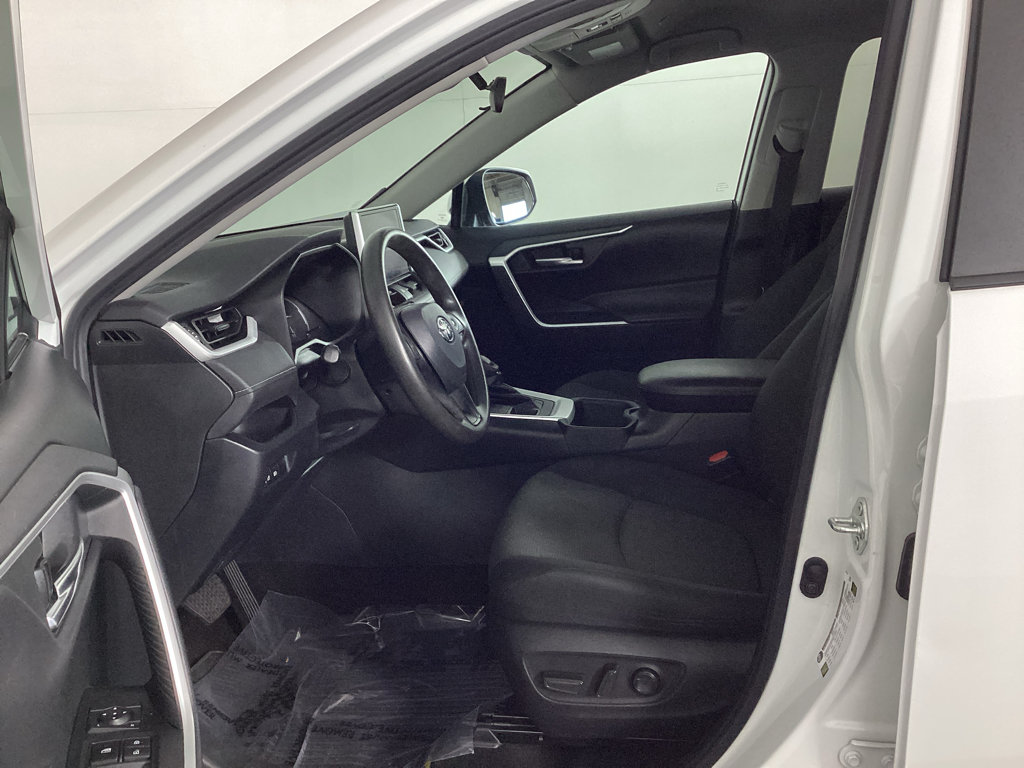 Used 2023 Toyota RAV4 XLE AWD/4WD image 14