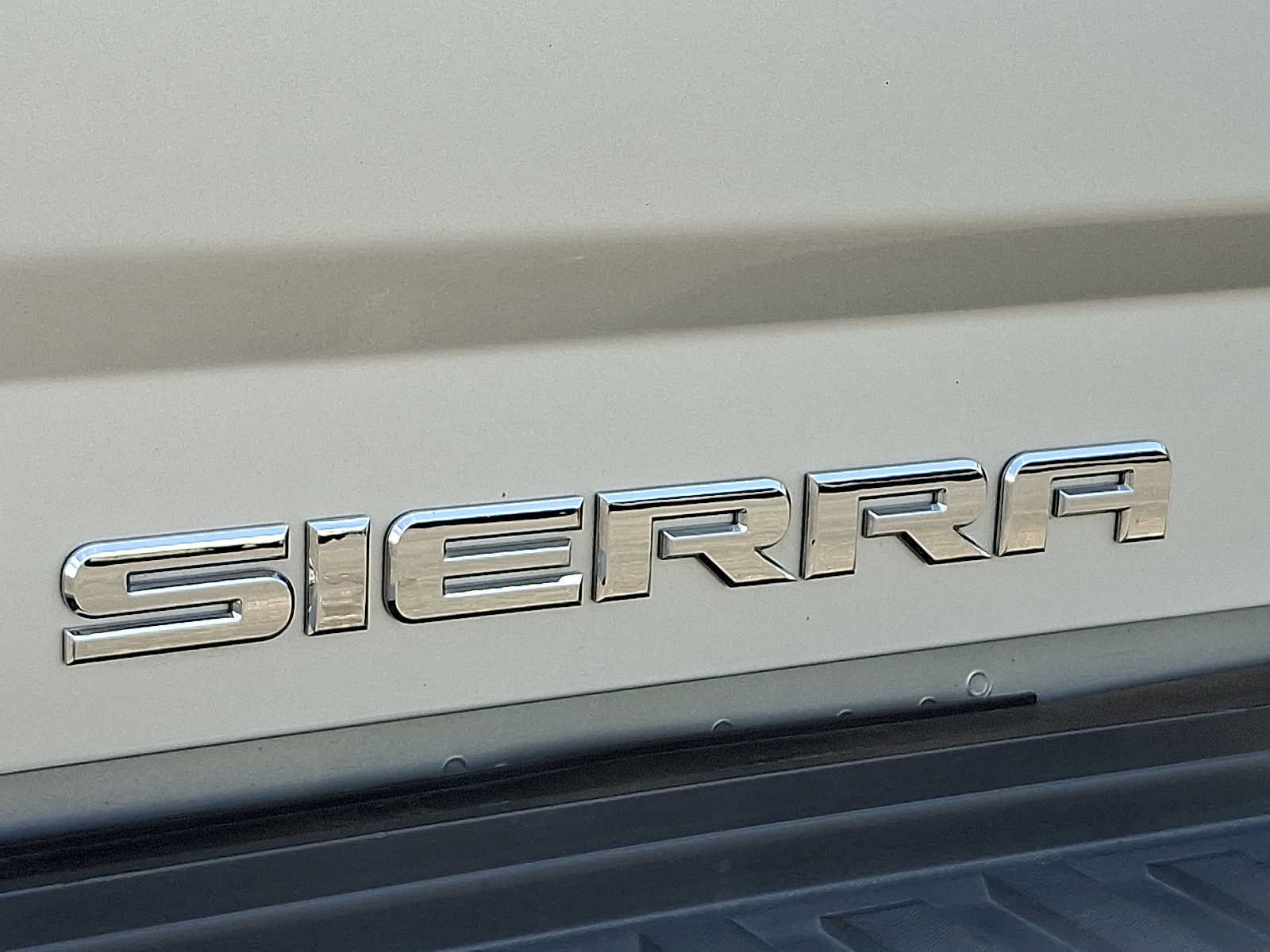 Used 2019 GMC Sierra 2500 Denali w/ Suspension Package, Off-Road AWD/4WD image 30