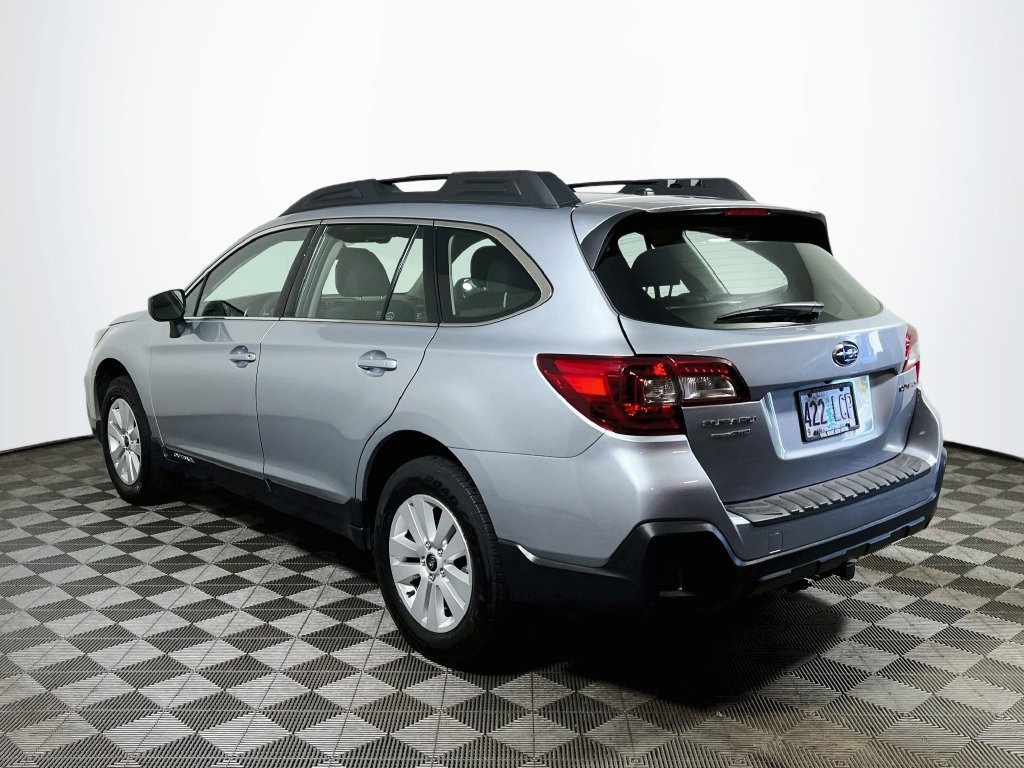 Used 2019 Subaru Outback 2.5i AWD/4WD image 5