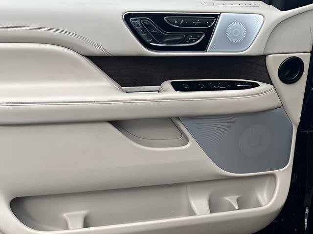 Used 2021 Lincoln Navigator L Reserve w/ Luxury Package image 15