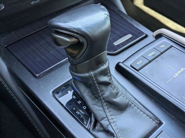 Used 2019 Lexus ES 300h w/ Accessory Package 2 image 12