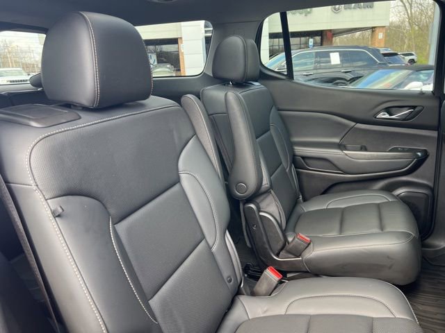 Used 2023 GMC Acadia SLT w/ Elevation Edition image 28