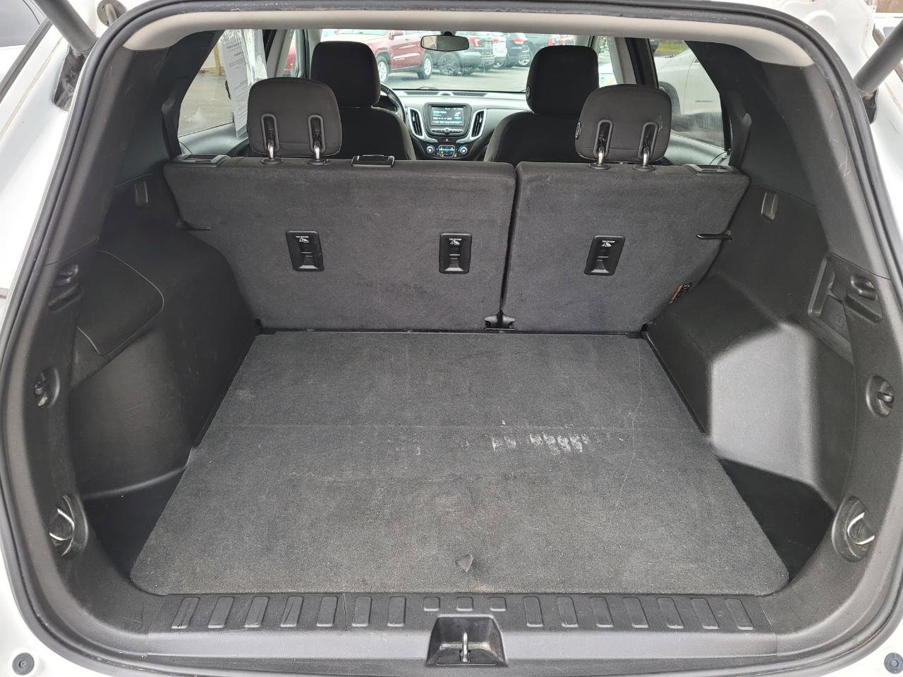 Used 2018 Chevrolet Equinox LT image 12