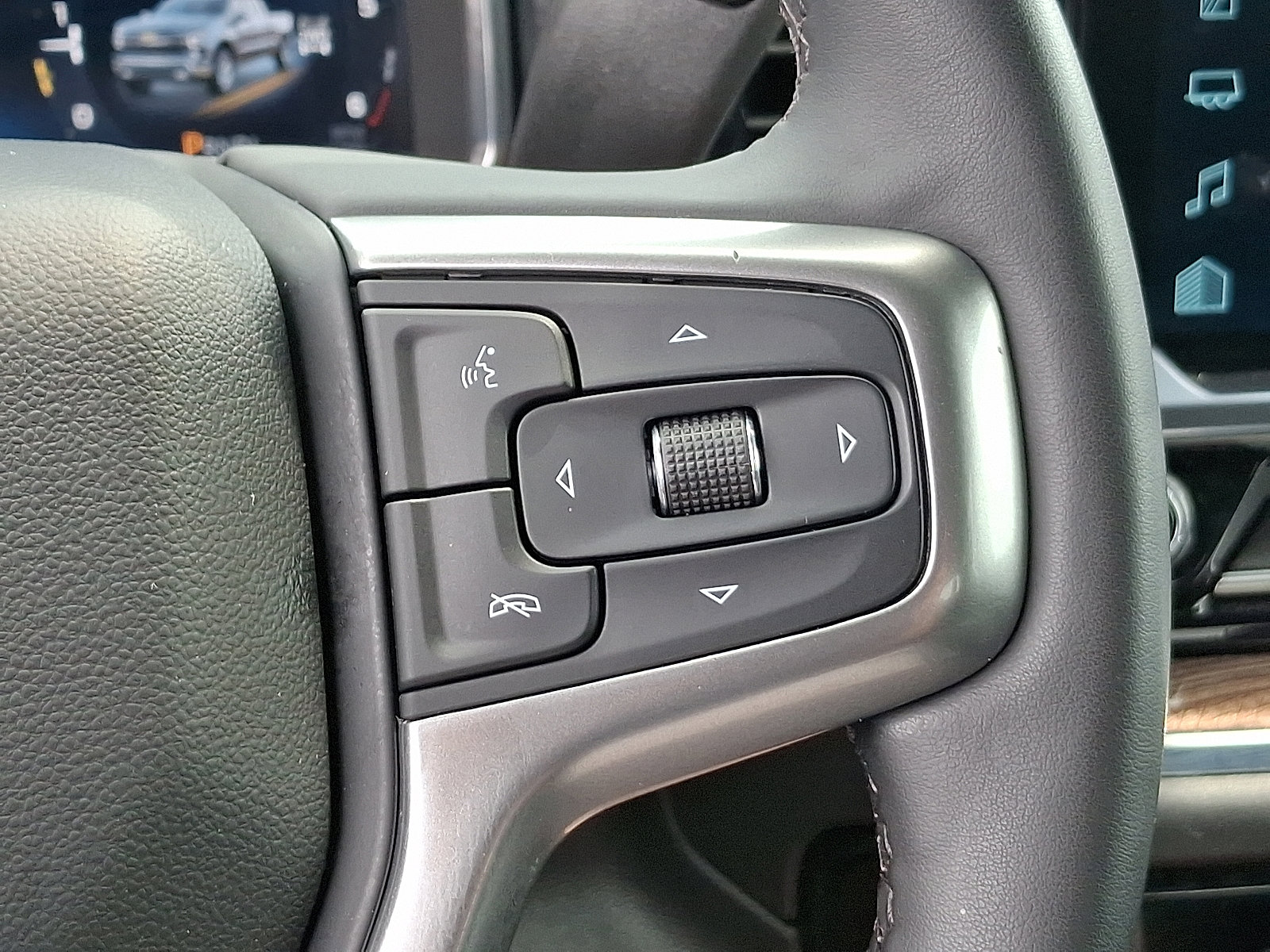 Certified 2024 Chevrolet Silverado 1500 LT image 22