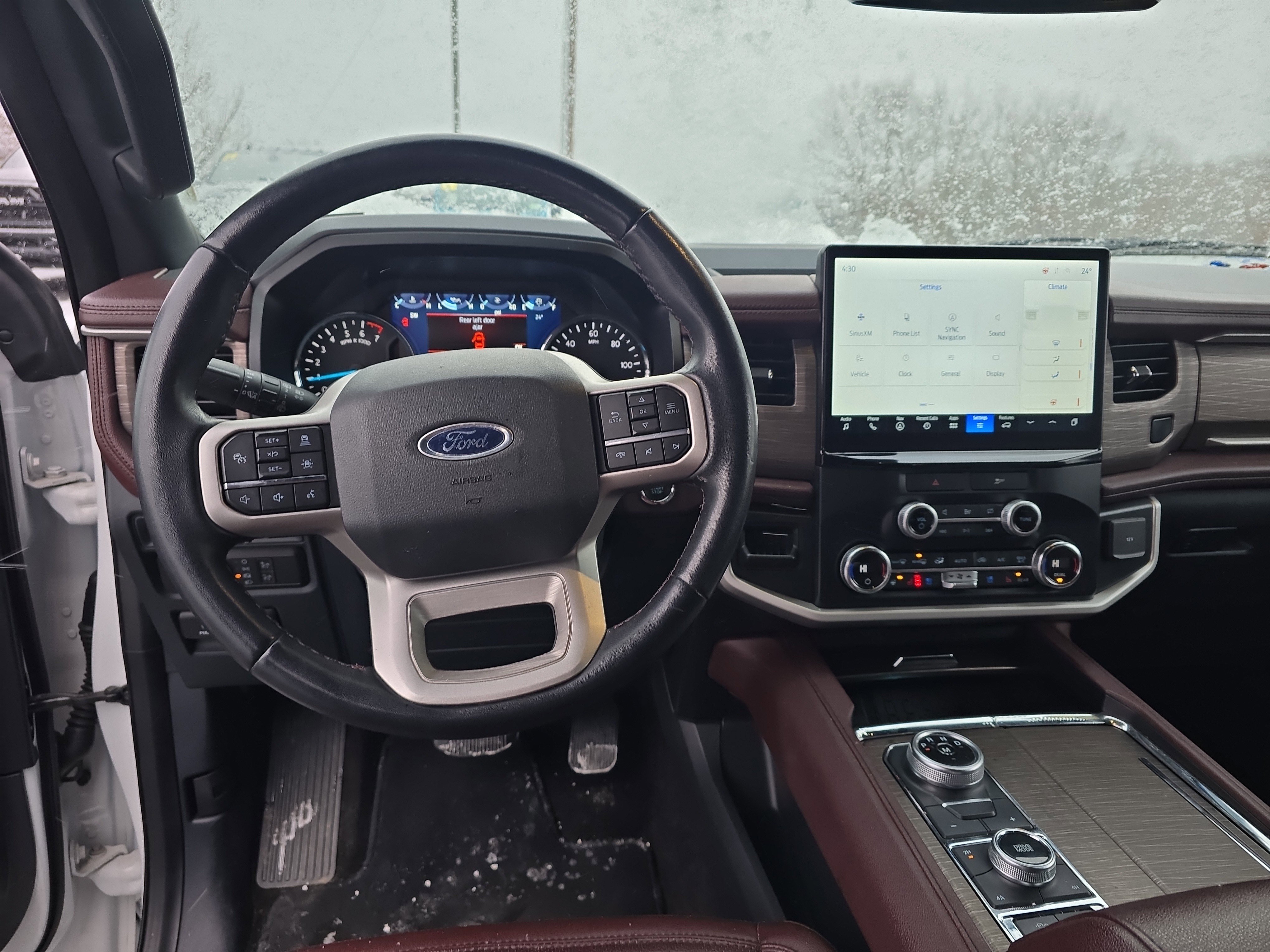 Used 2022 Ford Expedition Max Limited image 16