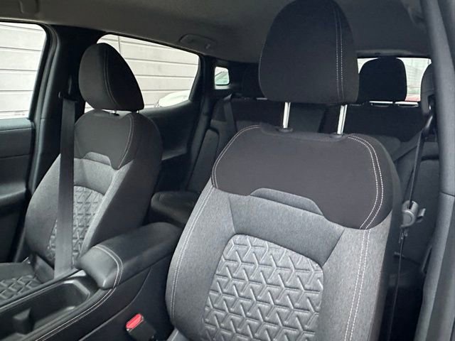 Used 2025 Nissan Kicks SV image 8