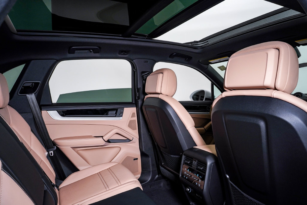 New 2026 Porsche Cayenne S AWD/4WD image 16
