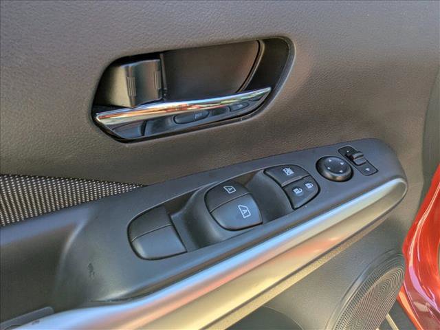 Used 2020 Nissan Kicks SV image 12