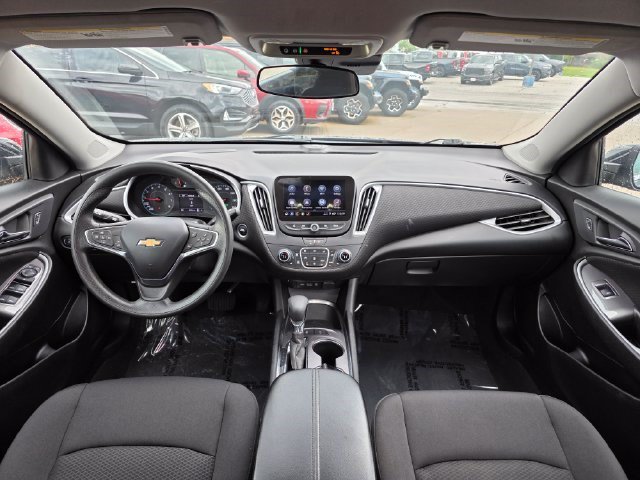 Used 2025 Chevrolet Malibu LT FWD image 18