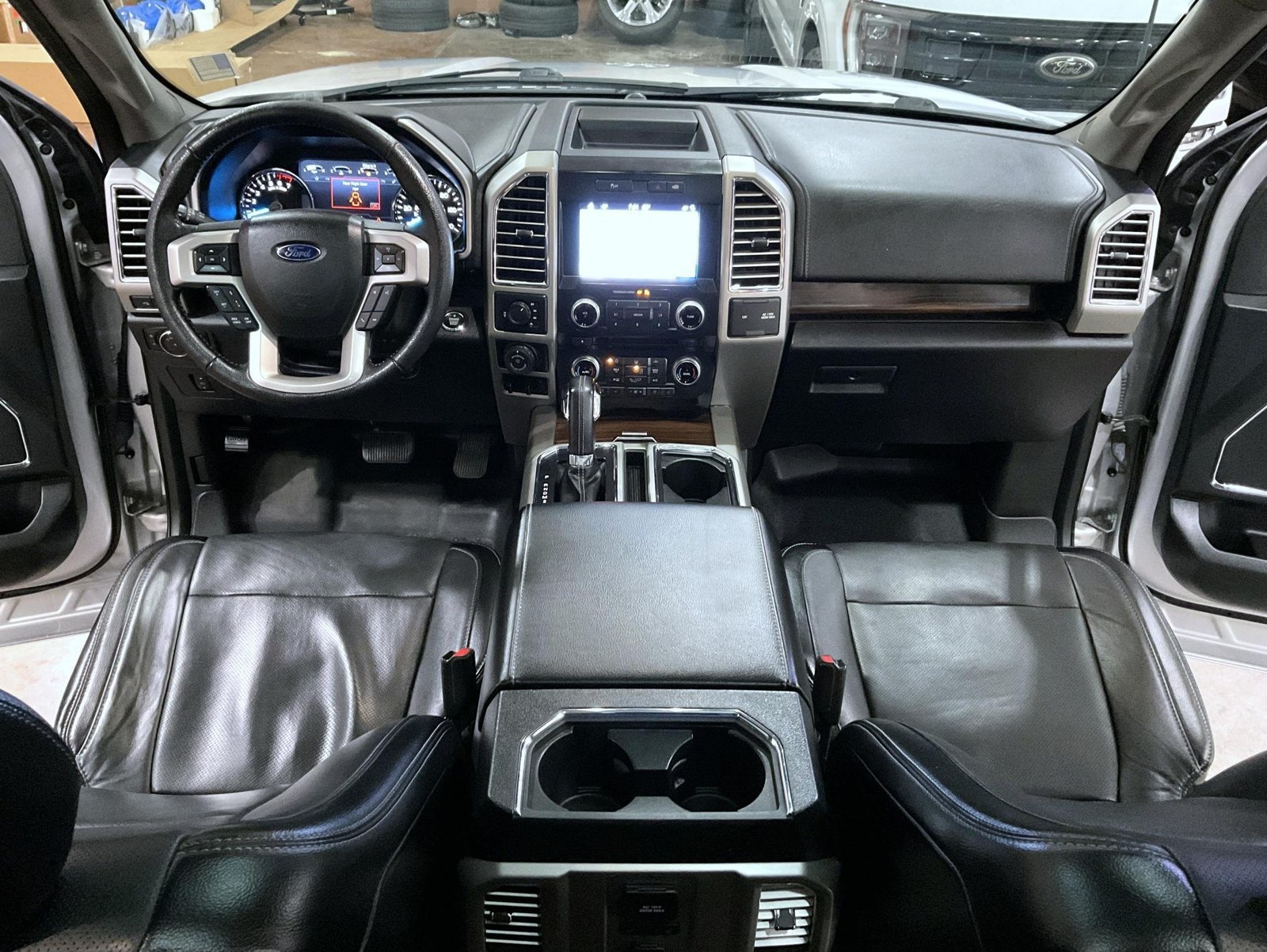 Used 2016 Ford F150 Lariat w/ Equipment Group 502A Luxury AWD/4WD image 12