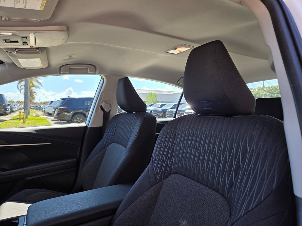 Used 2025 Toyota Camry LE FWD image 20