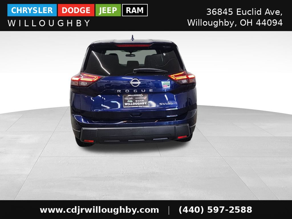 Used 2024 Nissan Rogue SV AWD/4WD image 8