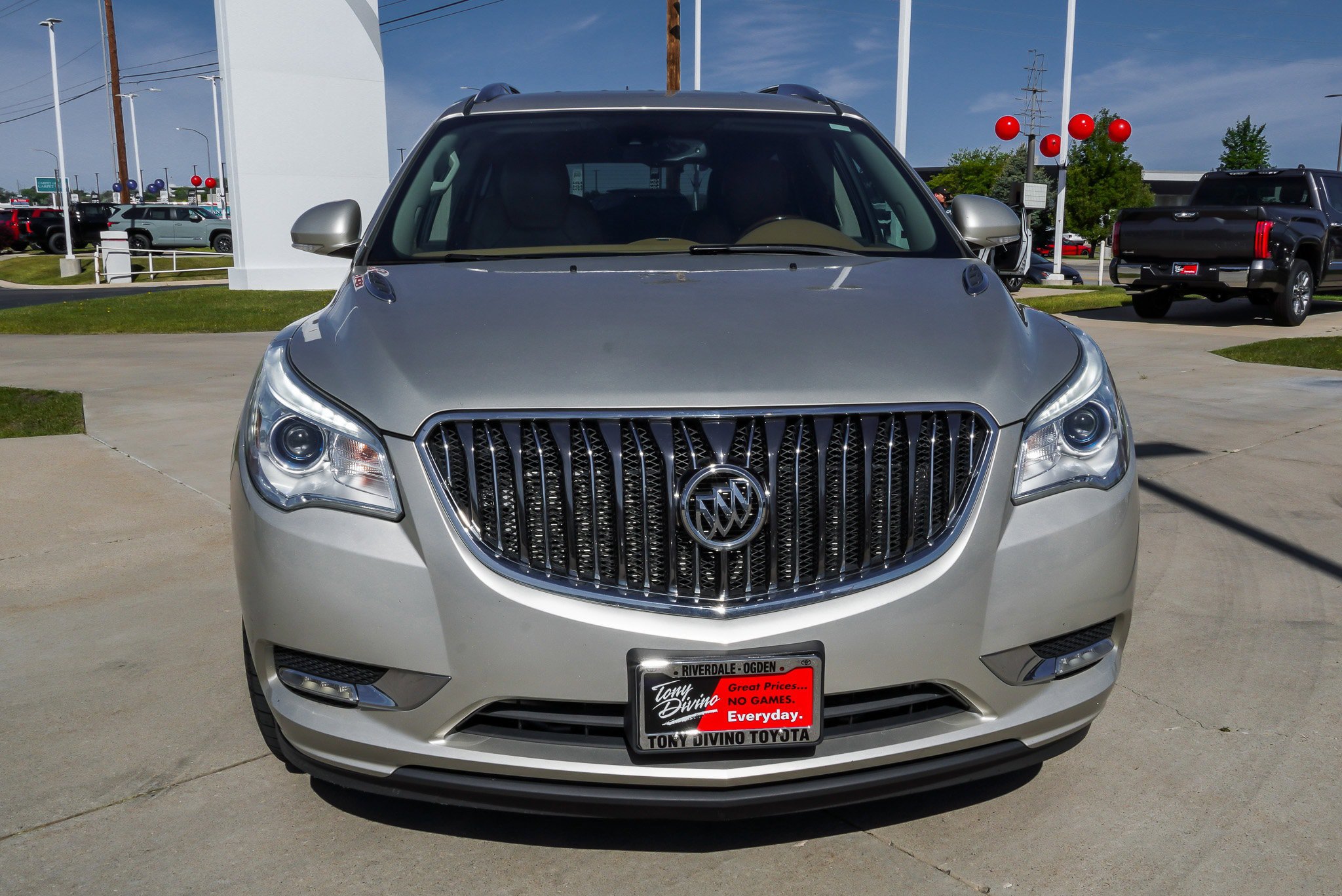 Used 2017 Buick Enclave Premium w/ Trailering Package AWD/4WD image 3