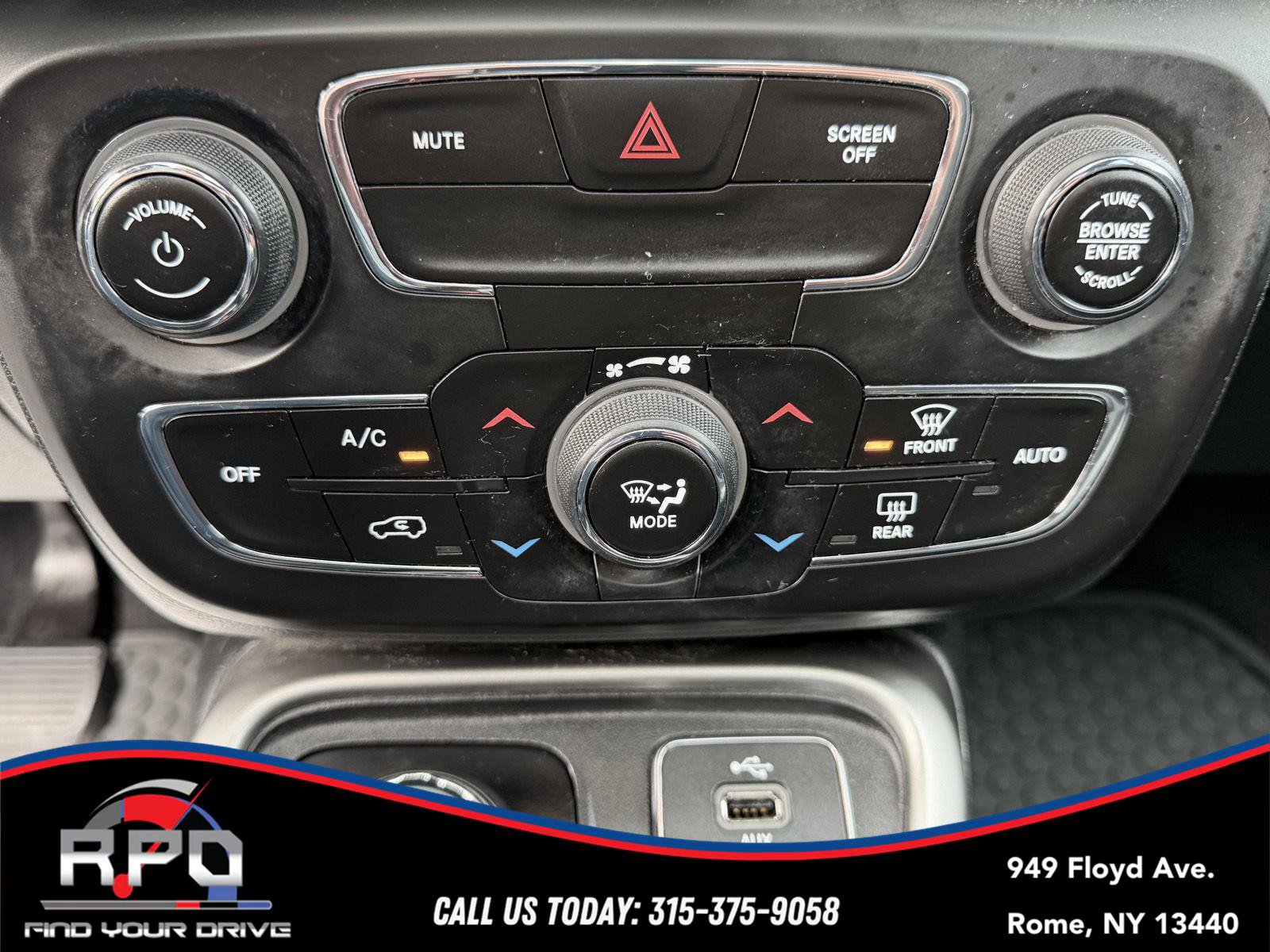 Used 2018 Jeep Compass Latitude AWD/4WD image 22