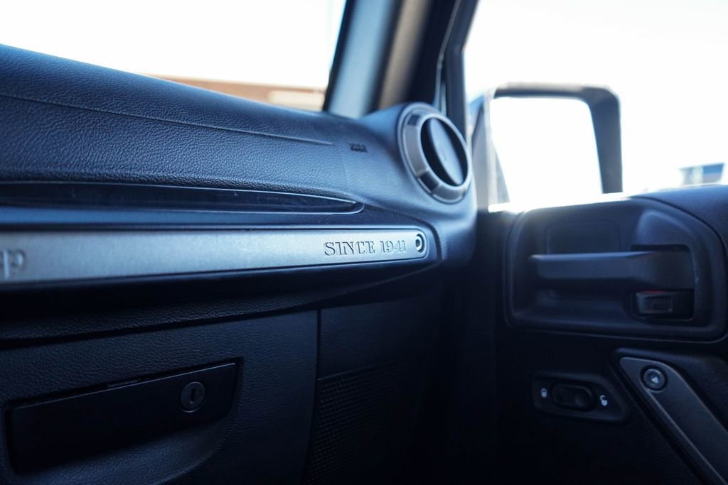 Used 2015 Jeep Wrangler Unlimited Sport w/ Quick Order Package 24S image 23