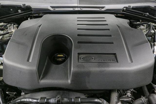 Used 2023 Land Rover Defender 110 X-Dynamic SE image 16